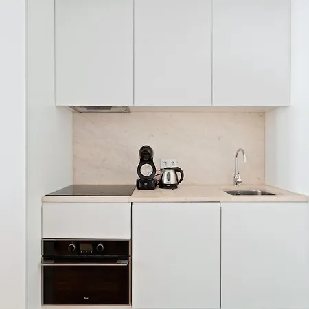 Spacious 1 Bedroom Near Baixa 아파트 리스본