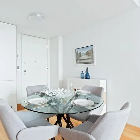 Spacious 1 Bedroom Near Baixa *