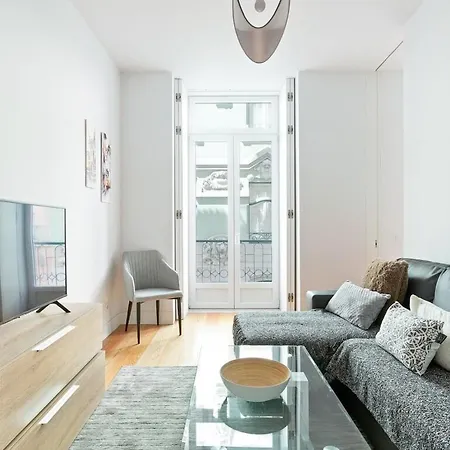 Daire Spacious 1 Bedroom Near Baixa