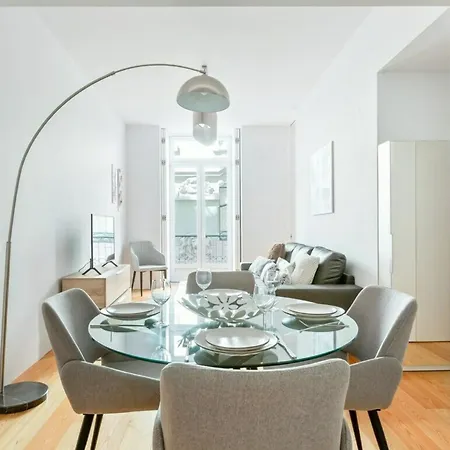 Spacious 1 Bedroom Near Baixa * ליסבון